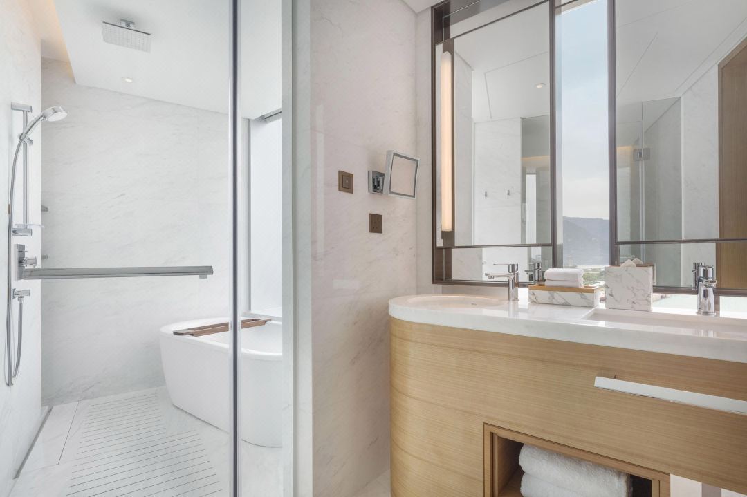 香港东涌世茂喜来登酒店外观图